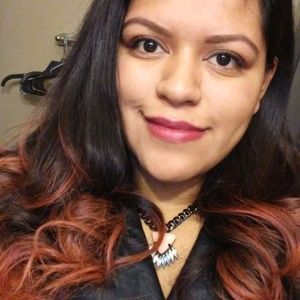 Meet your Posher, Jackeline